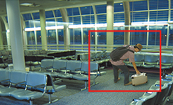 空港の待合スペースの比較画像左：OFF時、イメージ